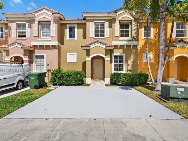 751 SE 2nd St , Homestead, FL 33030