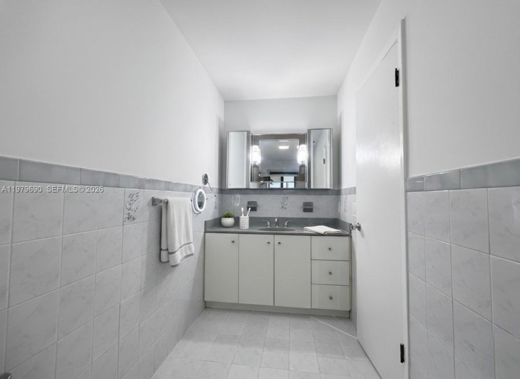 6875 SW 148th Ct, Miami, FL 33193 Photo