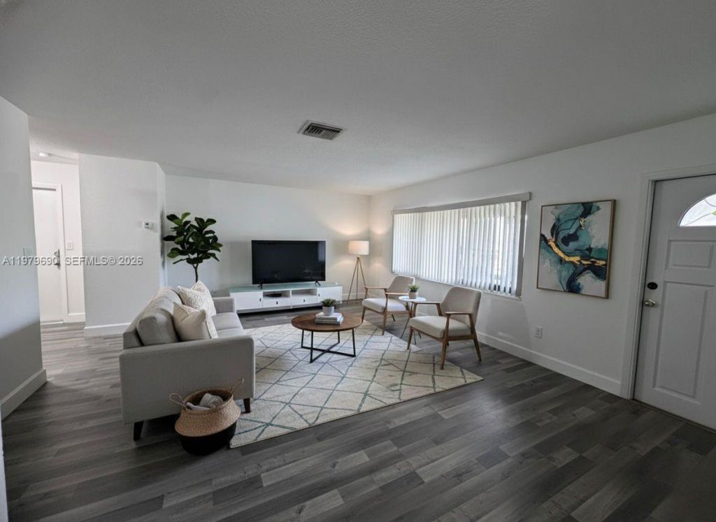 6875 SW 148th Ct, Miami, FL 33193 Photo