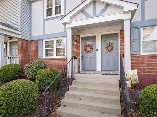 1406 Peacock Lane, Brentwood, MO 63144