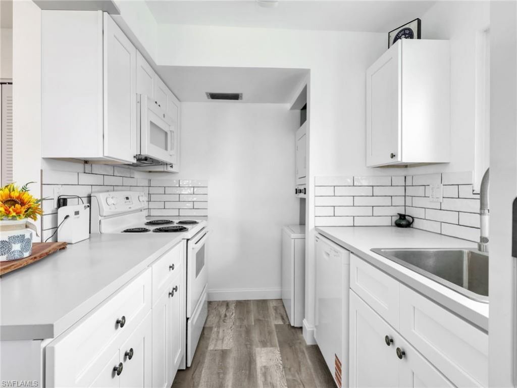 3297 Royal Canadian Trce, Unit 1, Fort Myers, FL 33907 Photo