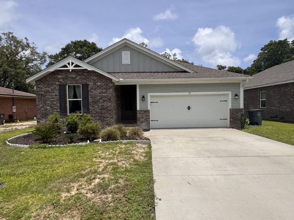 72 Wolverine Avenue, Valparaiso, FL 32580