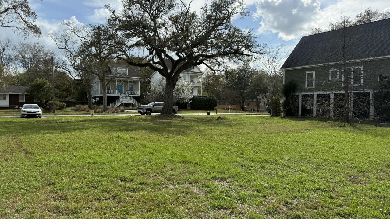 1062 Glenshaw Street Photo 32