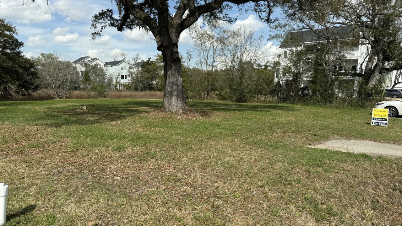 1062 Glenshaw Street Photo 4