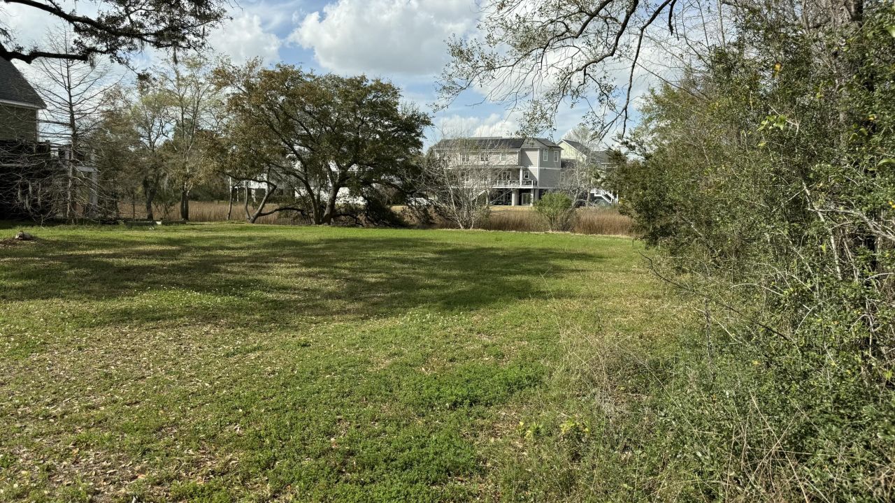 1062 Glenshaw Street Photo 5