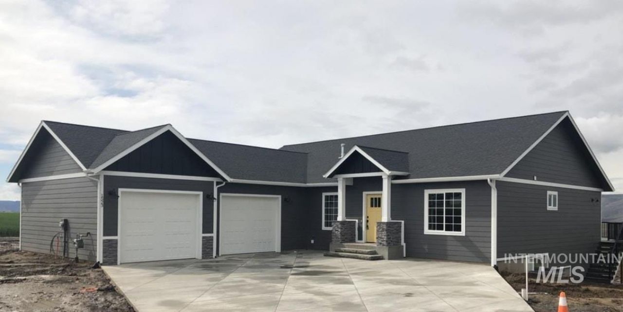 1747 Yellowstone Court primary photo