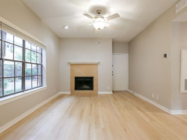 203 E 31st ST, Unit 104, Austin, TX 78705