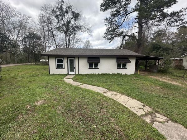 45 4th St., Brooklyn, MS 39425
