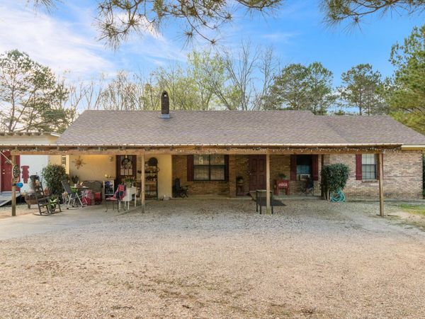 453 Ginntown Rd., Tylertown, MS 39667