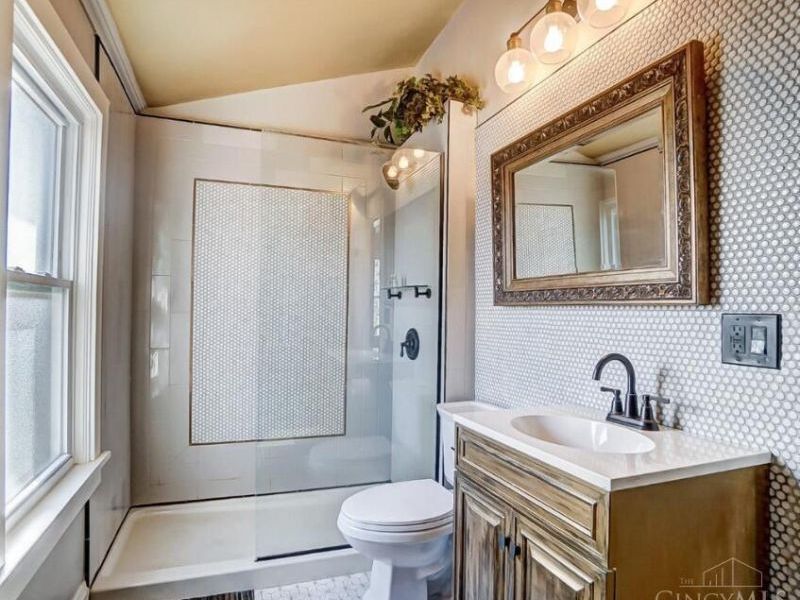 7012 Plainfield Road, Cincinnati, OH 45236 Photo 18