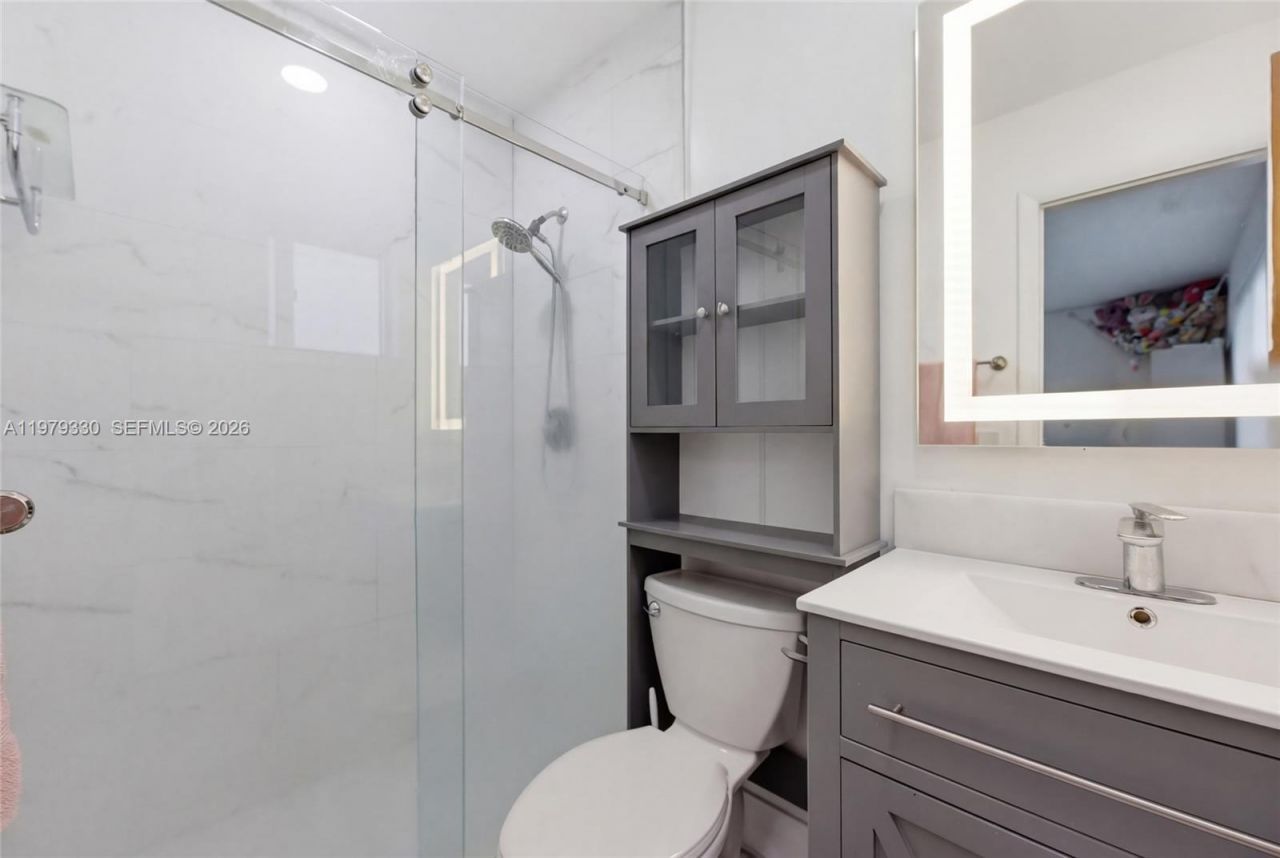 1101 NW 86th Ter, Pembroke Pines, FL 33024 Photo