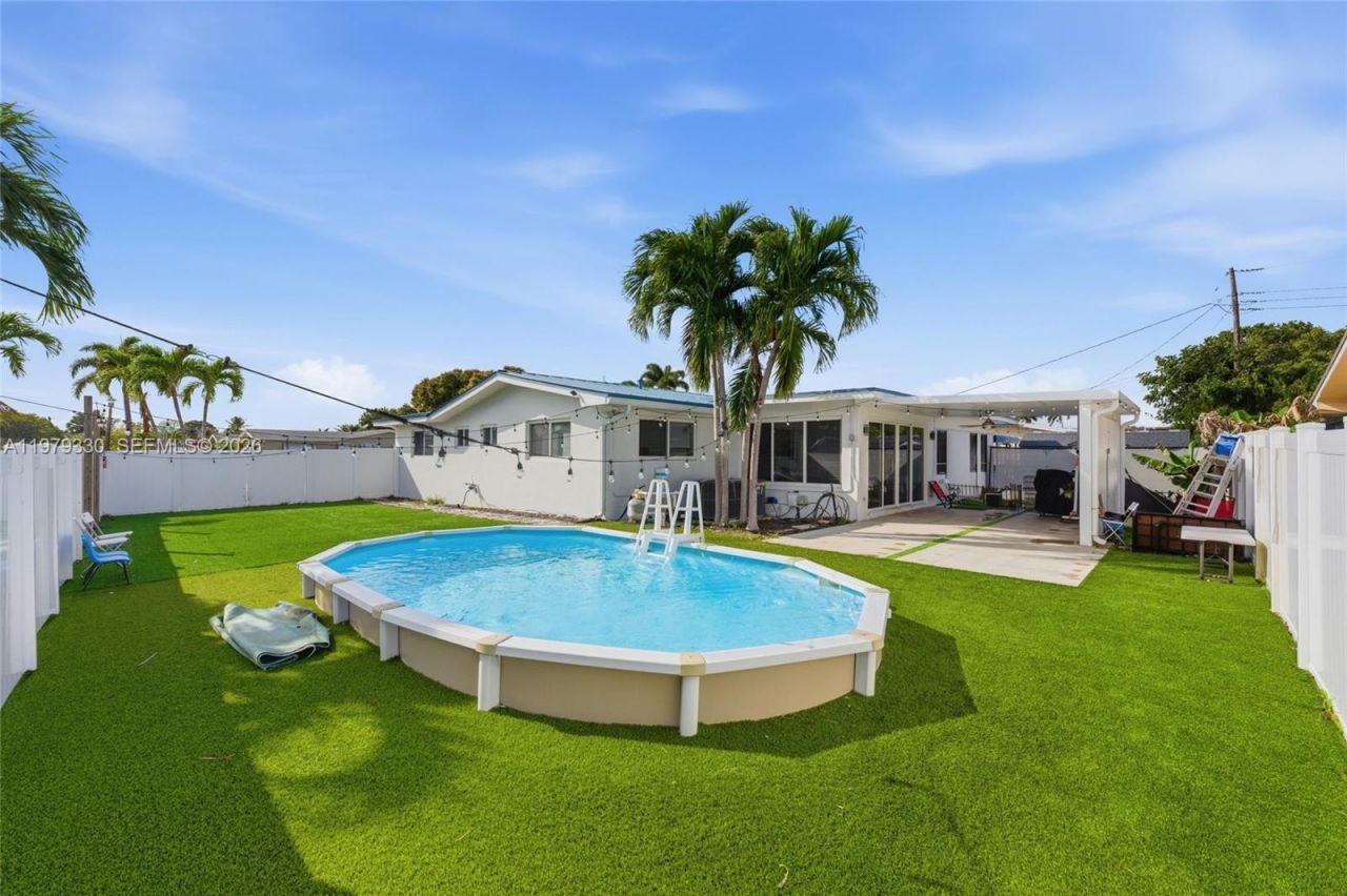 1101 NW 86th Ter, Pembroke Pines, FL 33024 Photo