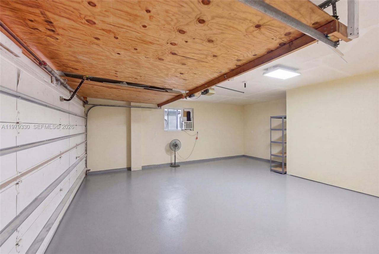 1101 NW 86th Ter, Pembroke Pines, FL 33024 Photo