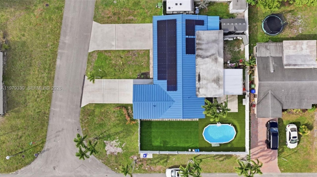 1101 NW 86th Ter, Pembroke Pines, FL 33024 Photo