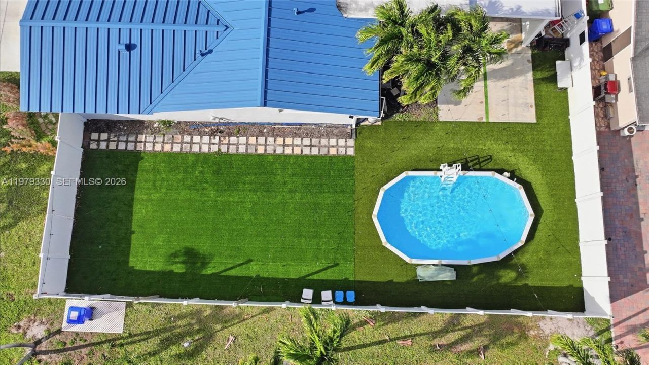 1101 NW 86th Ter, Pembroke Pines, FL 33024 Photo