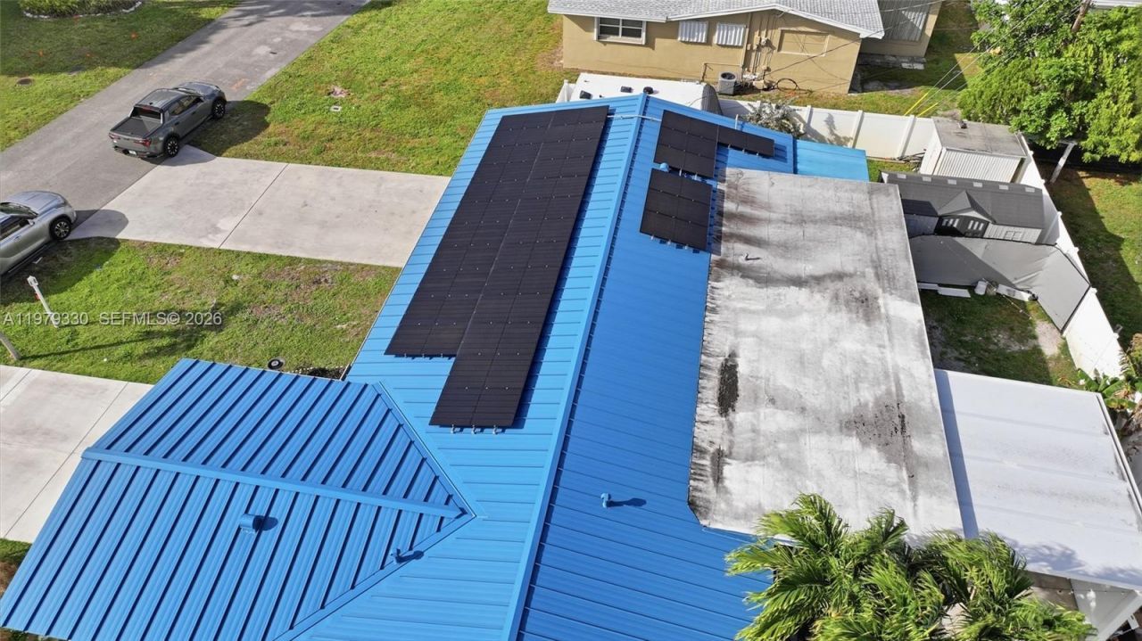 1101 NW 86th Ter, Pembroke Pines, FL 33024 Photo