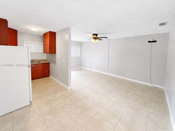 716 SW 16th Ave, Unit 2, Fort Lauderdale, FL 33312