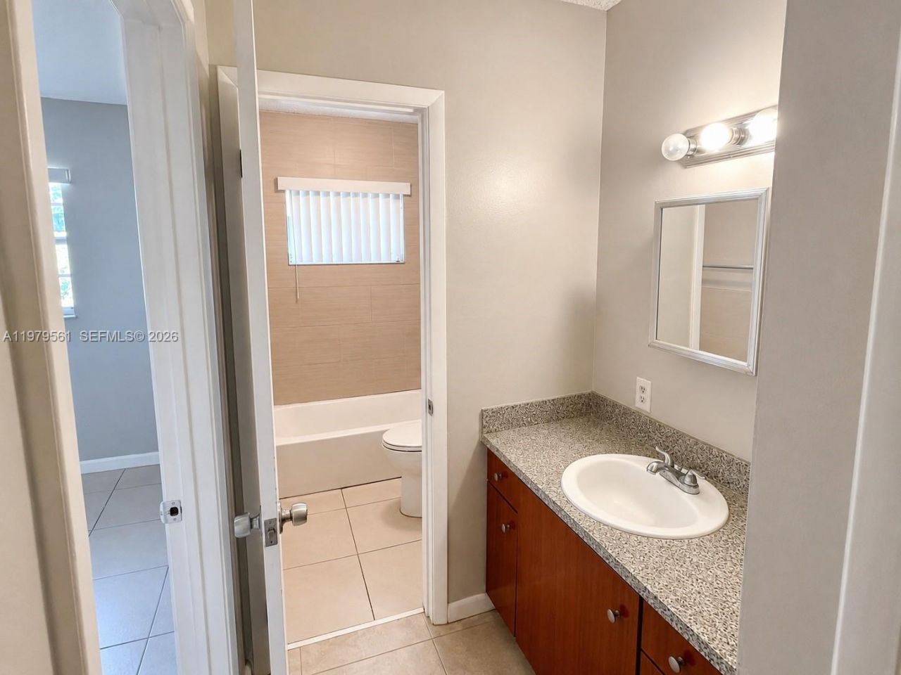 716 SW 16th Ave, Unit 2, Fort Lauderdale, FL 33312 Photo