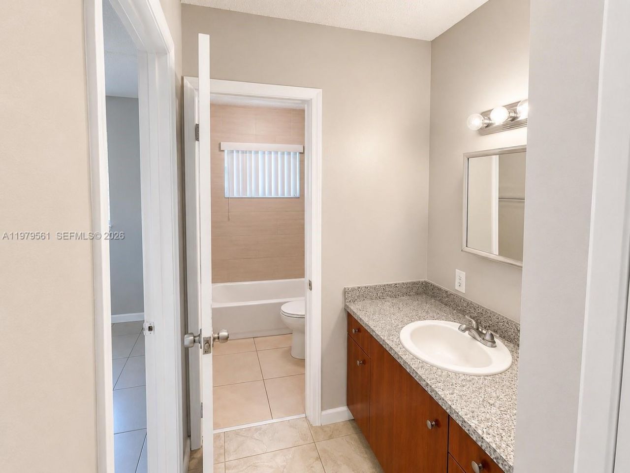 716 SW 16th Ave, Unit 2, Fort Lauderdale, FL 33312 Photo