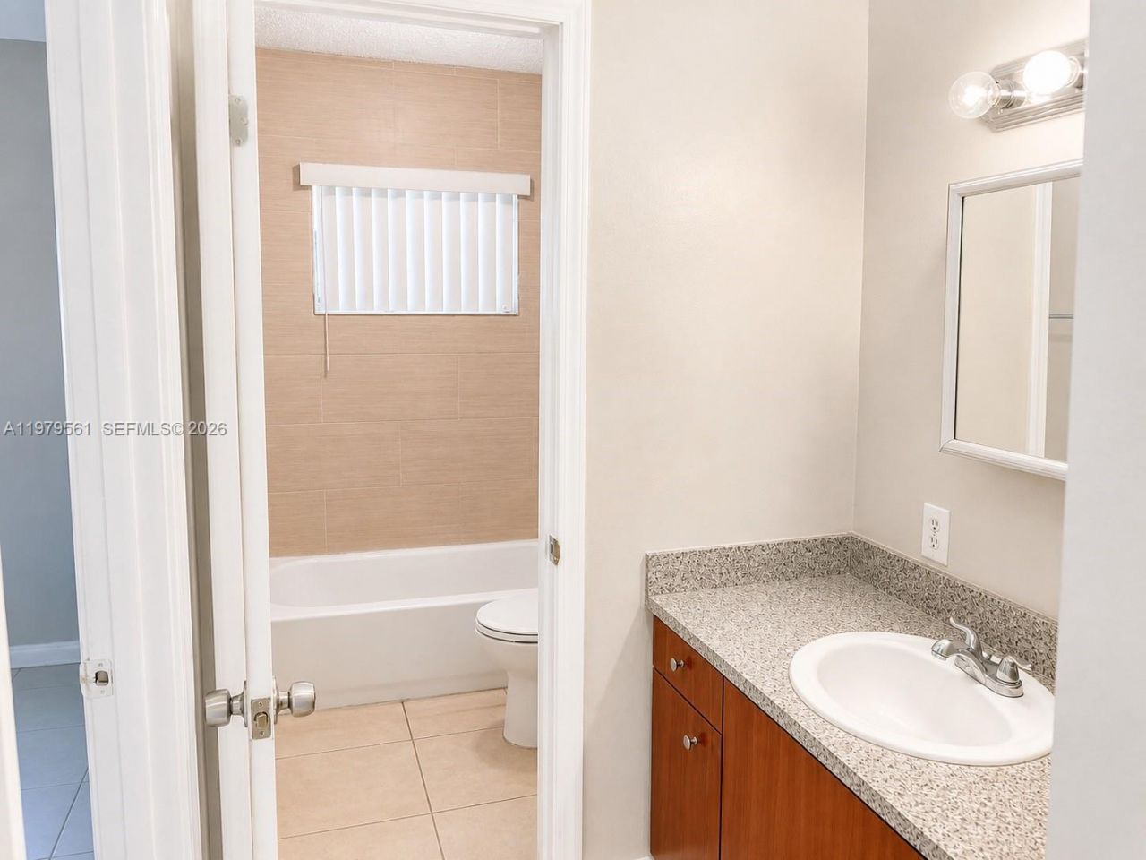716 SW 16th Ave, Unit 2, Fort Lauderdale, FL 33312 Photo