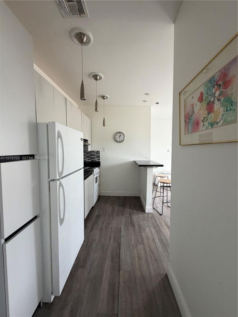 1244 Pennsylvania Ave , Unit 305, Miami Beach, FL 33139 Photo