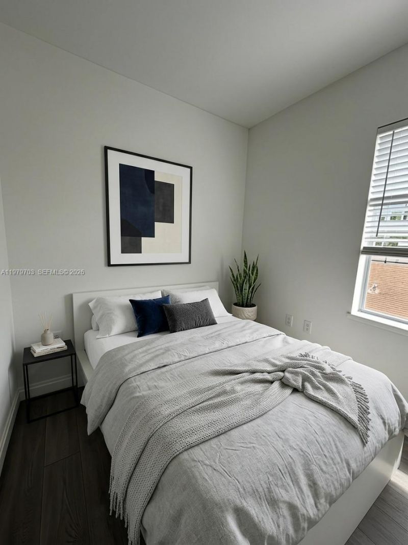 1244 Pennsylvania Ave , Unit 305, Miami Beach, FL 33139 Photo