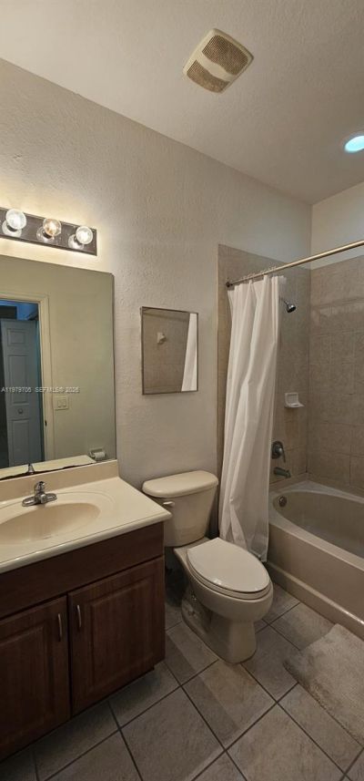 11002 NW 83rd St , Unit 210, Doral, FL 33178 Photo