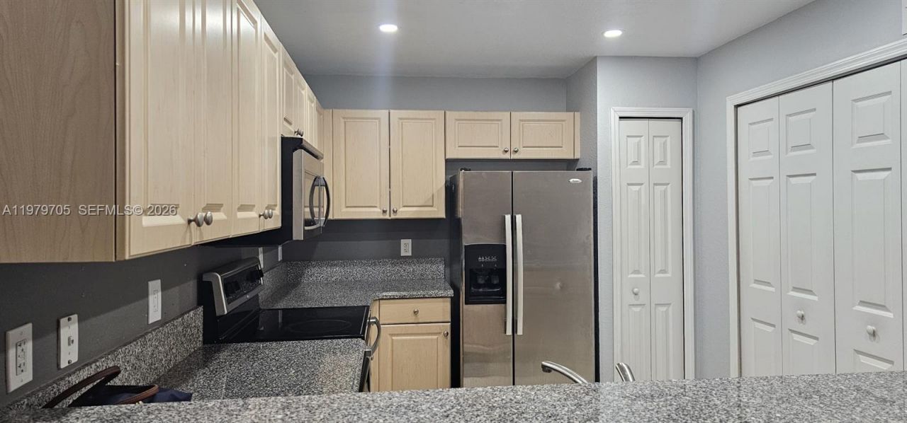 11002 NW 83rd St , Unit 210, Doral, FL 33178 Photo