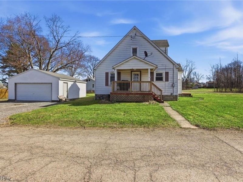 2847 Youngstown Avenue, Mc Donald, OH 44437 Photo 2