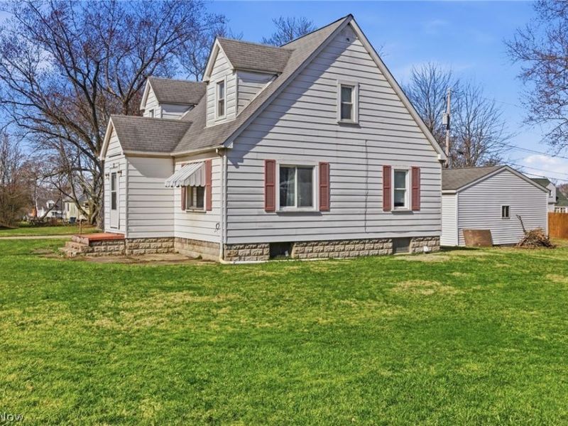 2847 Youngstown Avenue, Mc Donald, OH 44437 Photo 5