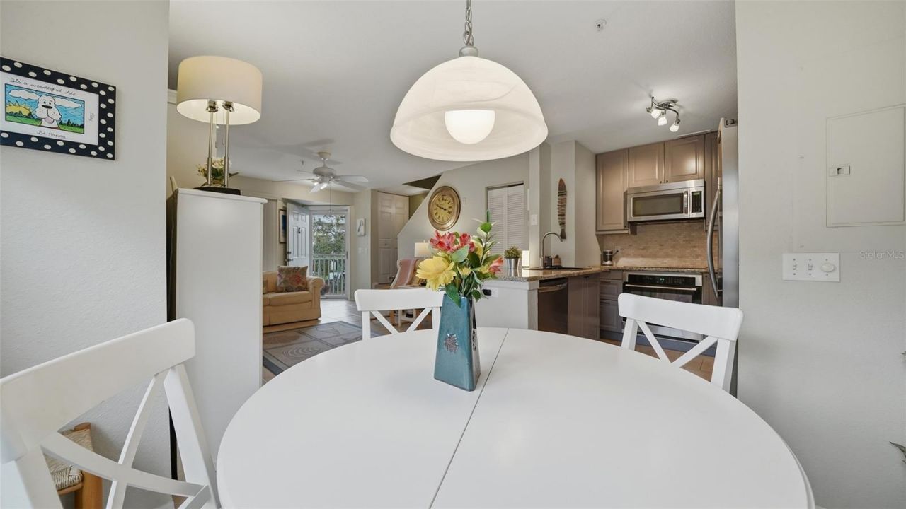 850 S Tamiami Trail , Unit 521, Sarasota, FL 34236 Photo