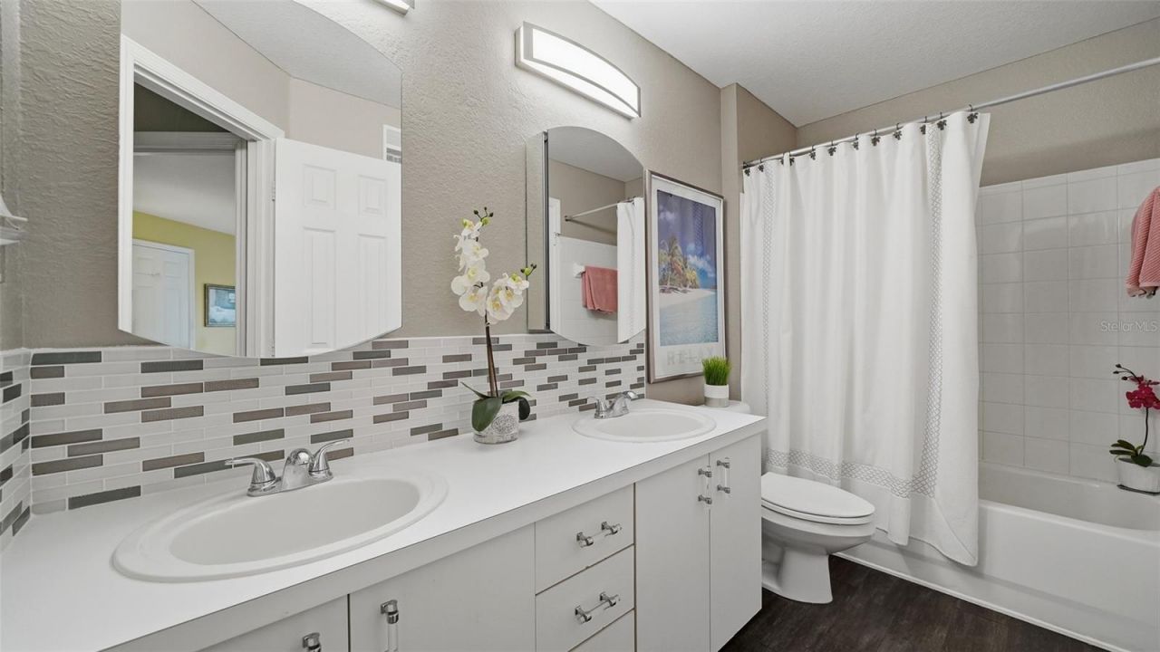 850 S Tamiami Trail , Unit 521, Sarasota, FL 34236 Photo