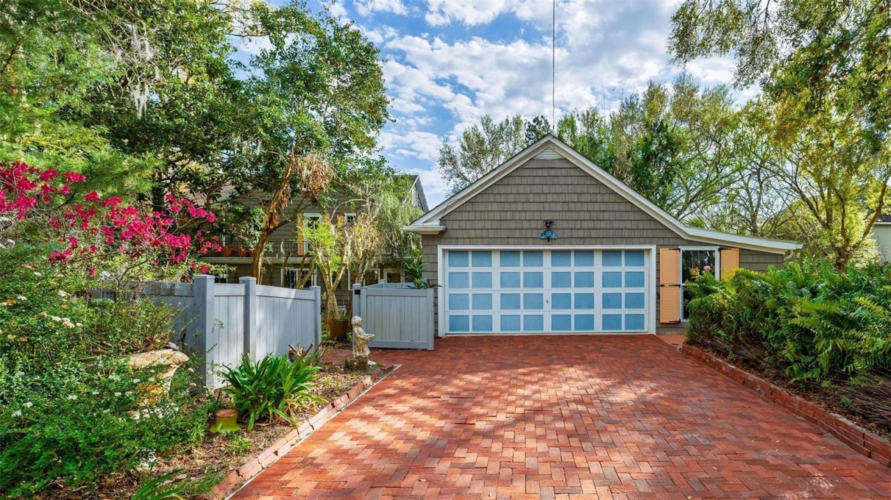 976 Fairview Avenue, Mount Dora, FL 32757 Photo