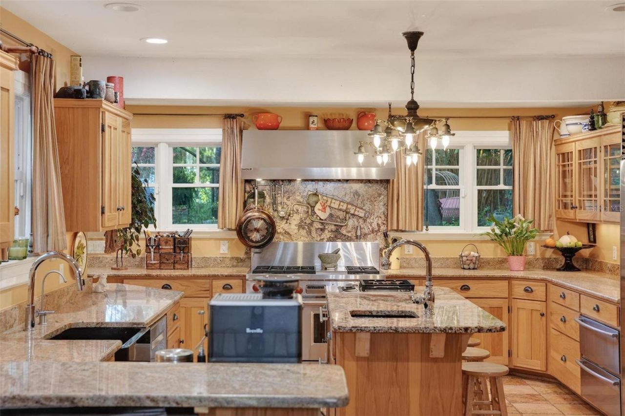 976 Fairview Avenue, Mount Dora, FL 32757 Photo