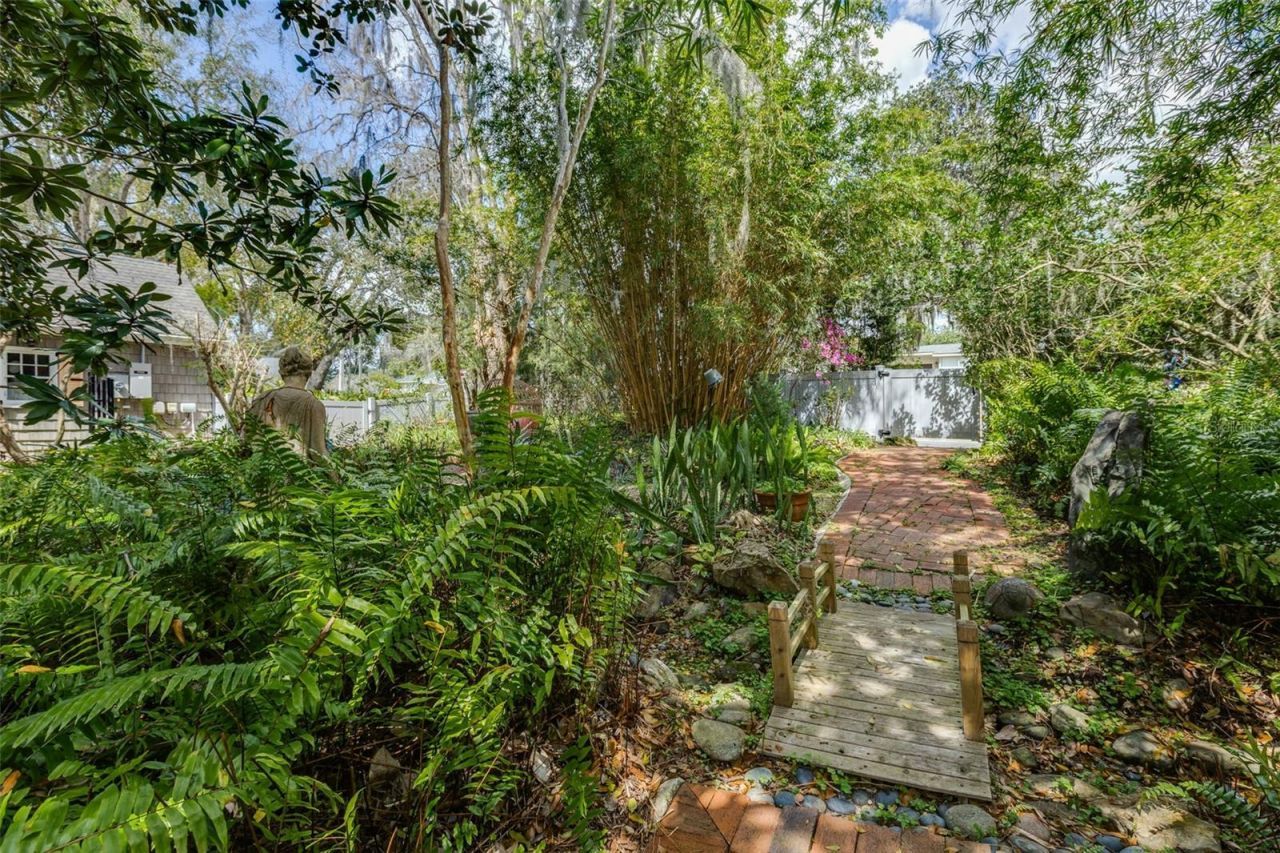 976 Fairview Avenue, Mount Dora, FL 32757 Photo