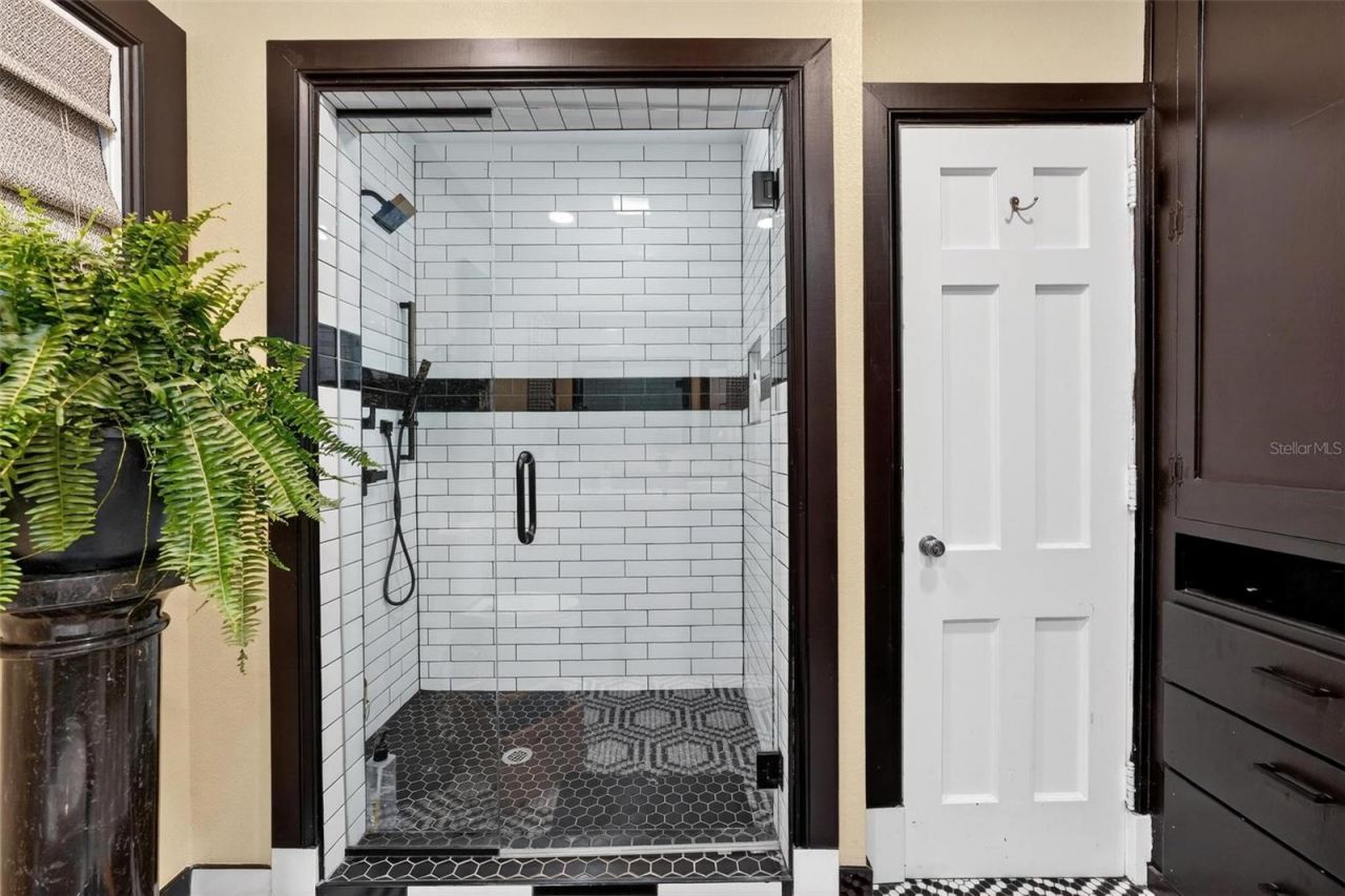 976 Fairview Avenue, Mount Dora, FL 32757 Photo