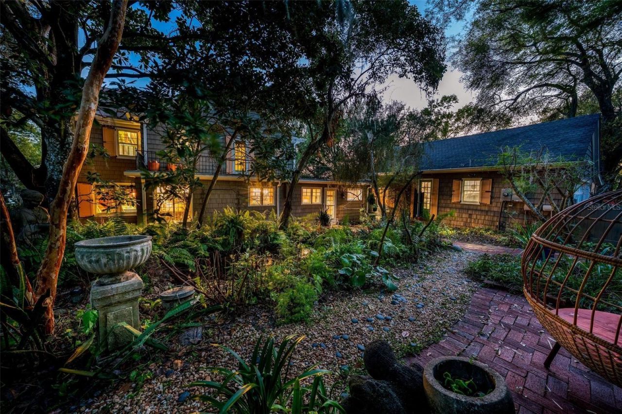 976 Fairview Avenue, Mount Dora, FL 32757 Photo