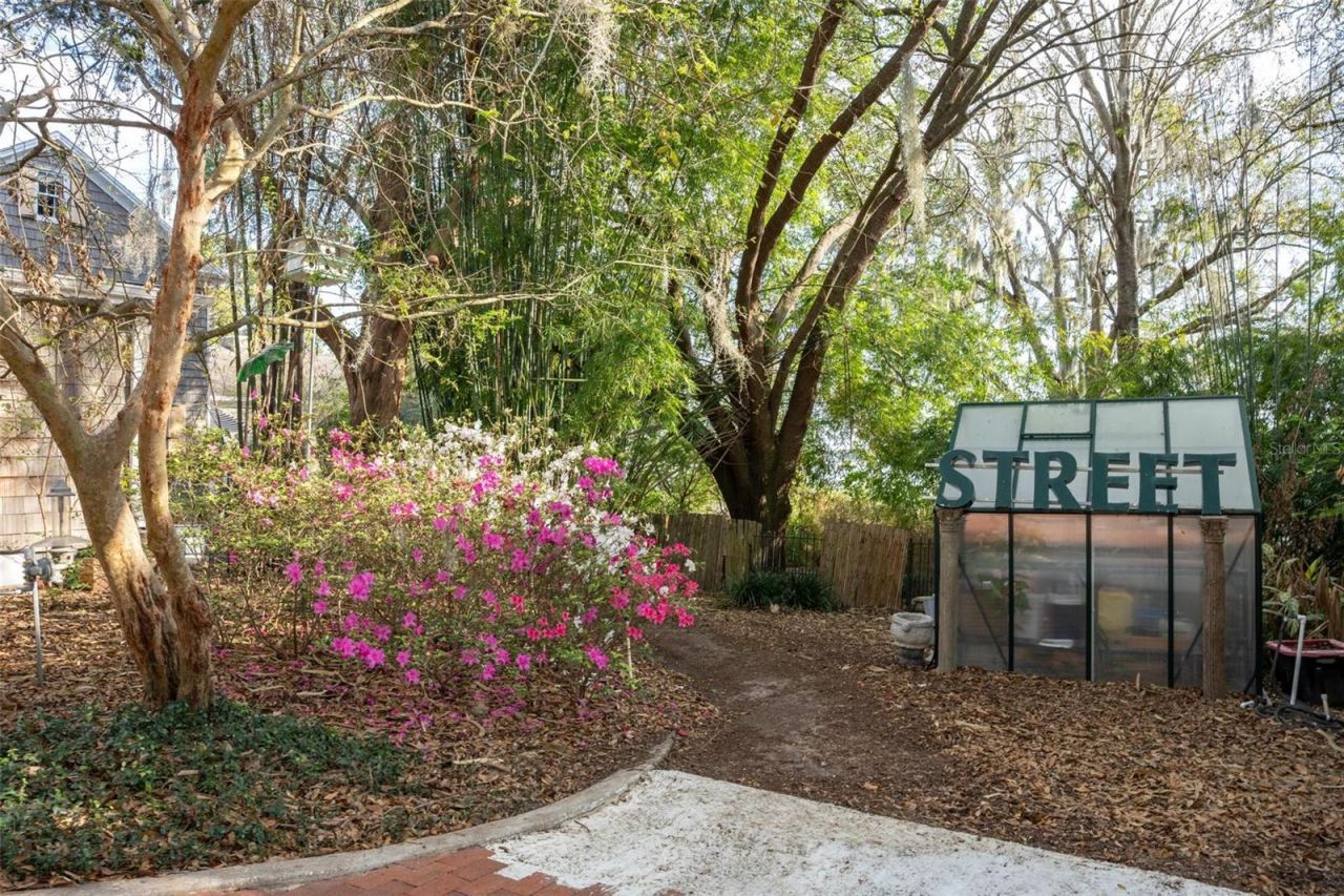 976 Fairview Avenue, Mount Dora, FL 32757 Photo