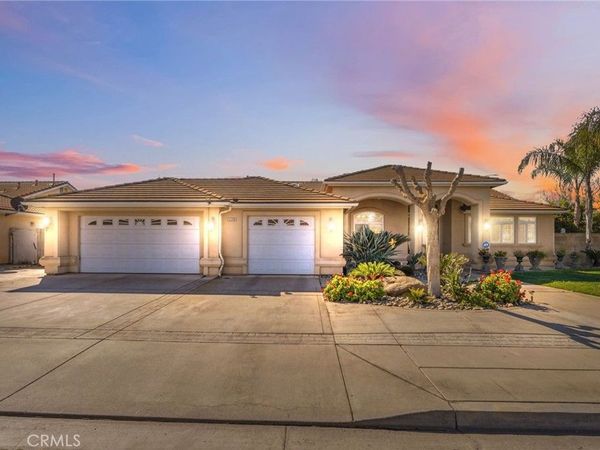 3296 Hollow Avenue, Madera, CA 93637