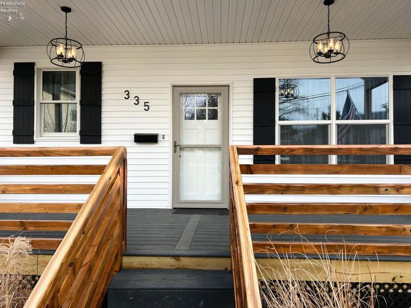 335 Benner Street, Tiffin, OH 44883 Photo 3