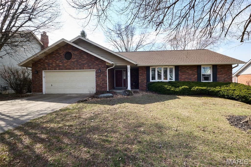 2925 Westborough Drive, Saint Charles, MO 63301 Main Photo