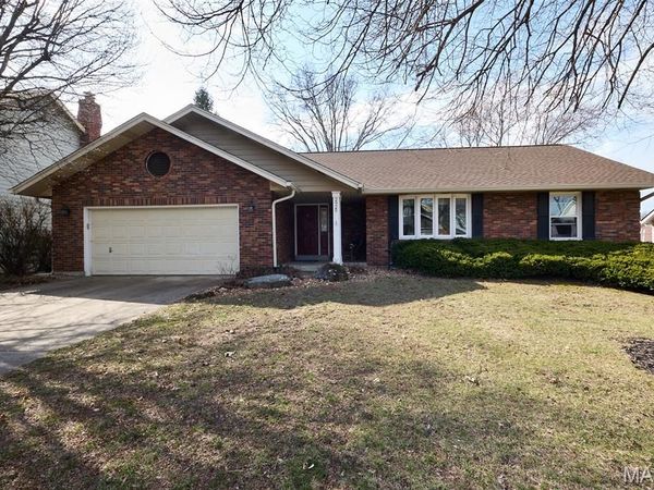 2925 Westborough Drive, St Charles, MO 63301