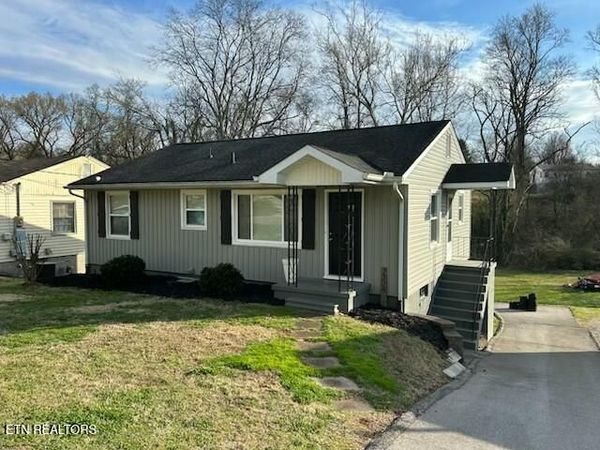 2324 Peachtree St, Knoxville, TN 37920