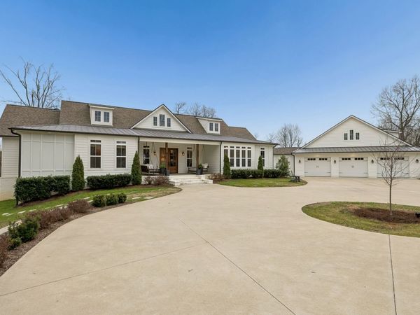 2750 Haywood Hollow Rd, Columbia, TN 38401