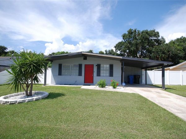 6515 LA MESA CIRCLE, TAMPA, FL 33634