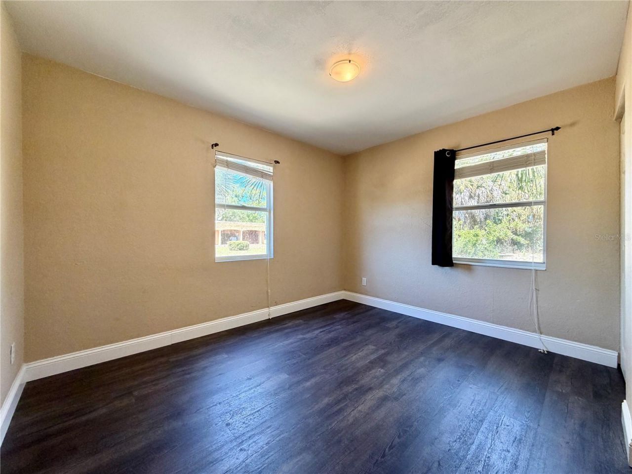 2421 Granada Circle E, Saint Petersburg, FL 33712 Photo