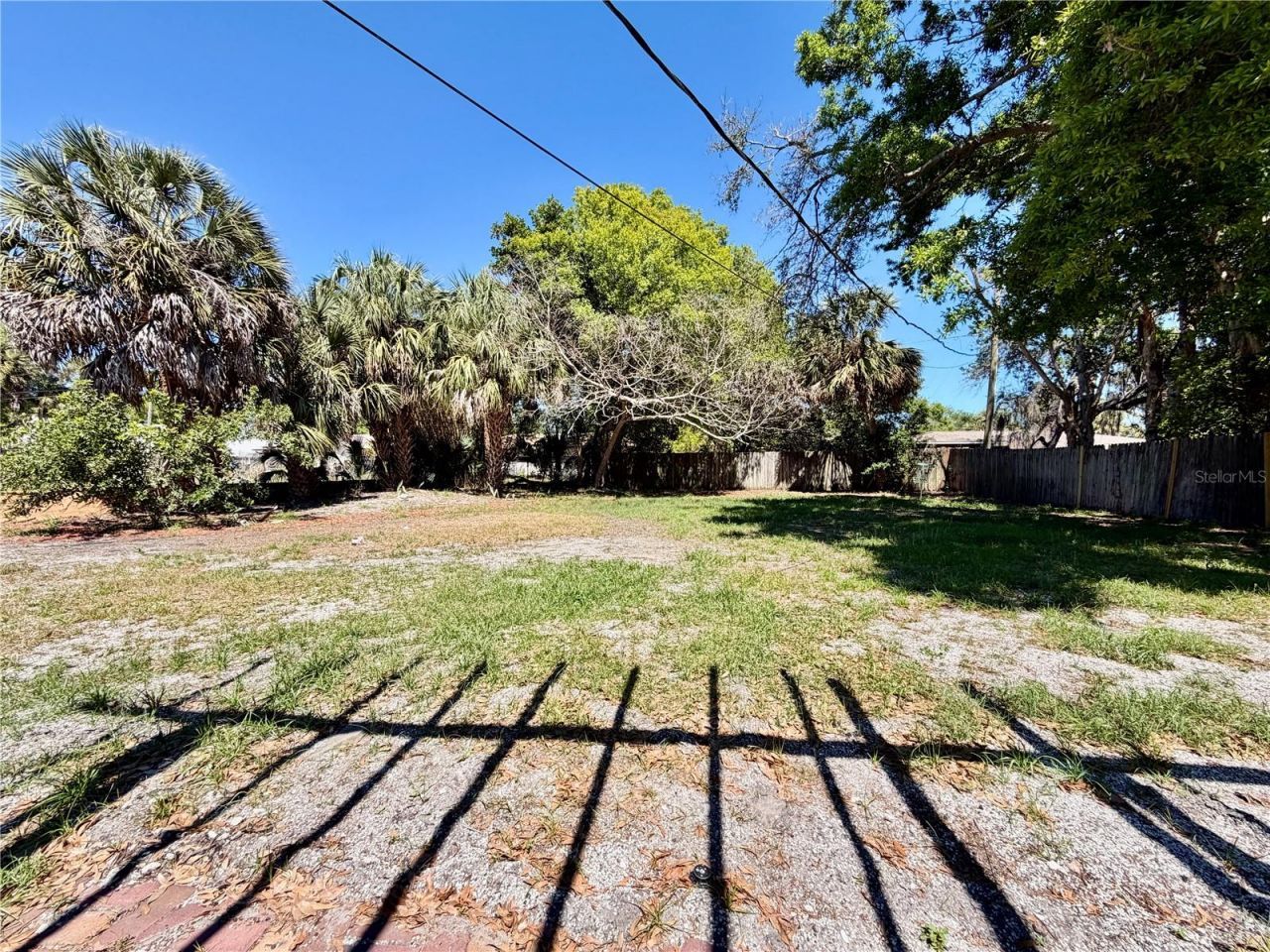 2421 Granada Circle E, Saint Petersburg, FL 33712 Photo