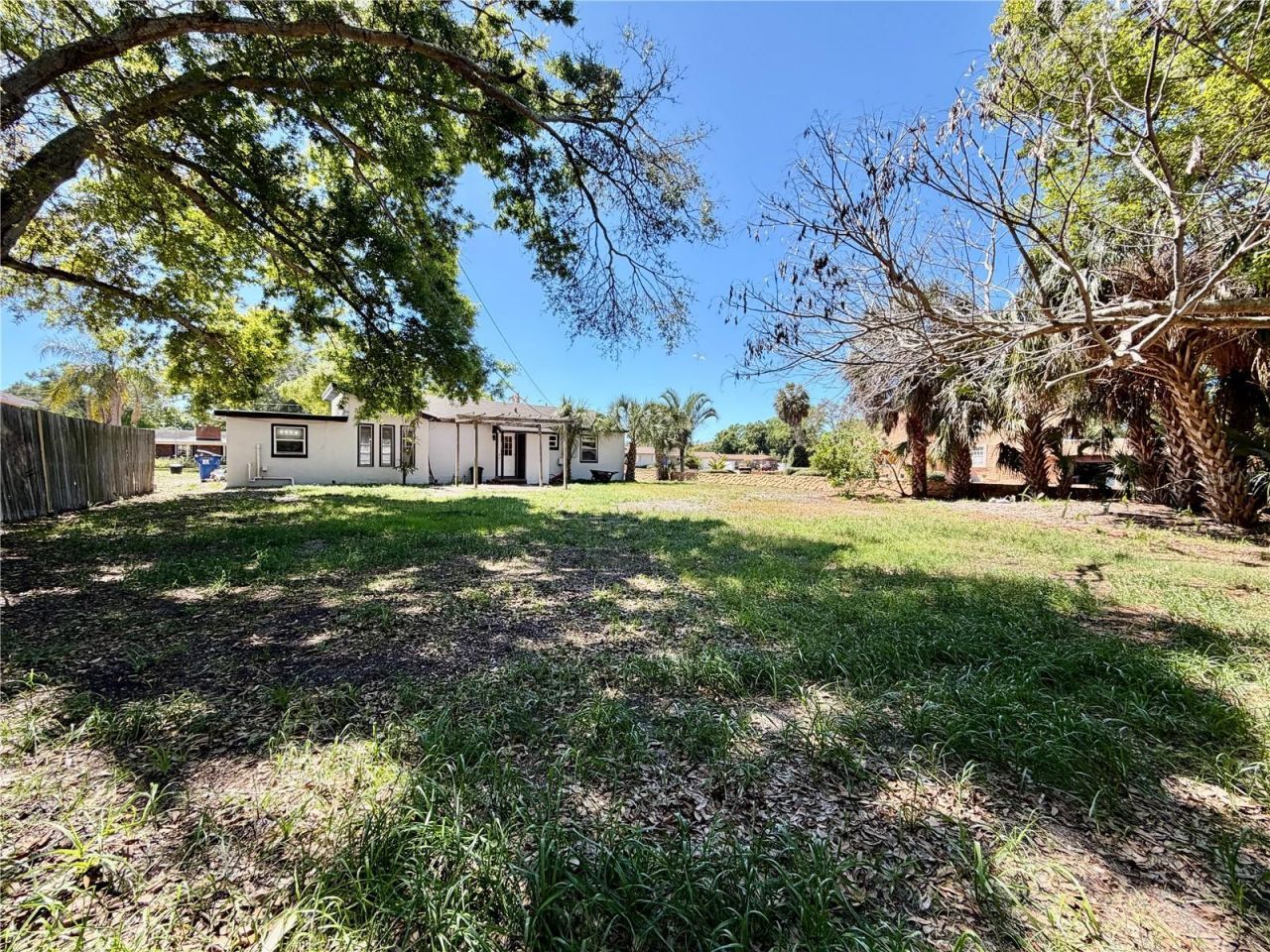 2421 Granada Circle E, Saint Petersburg, FL 33712 Photo