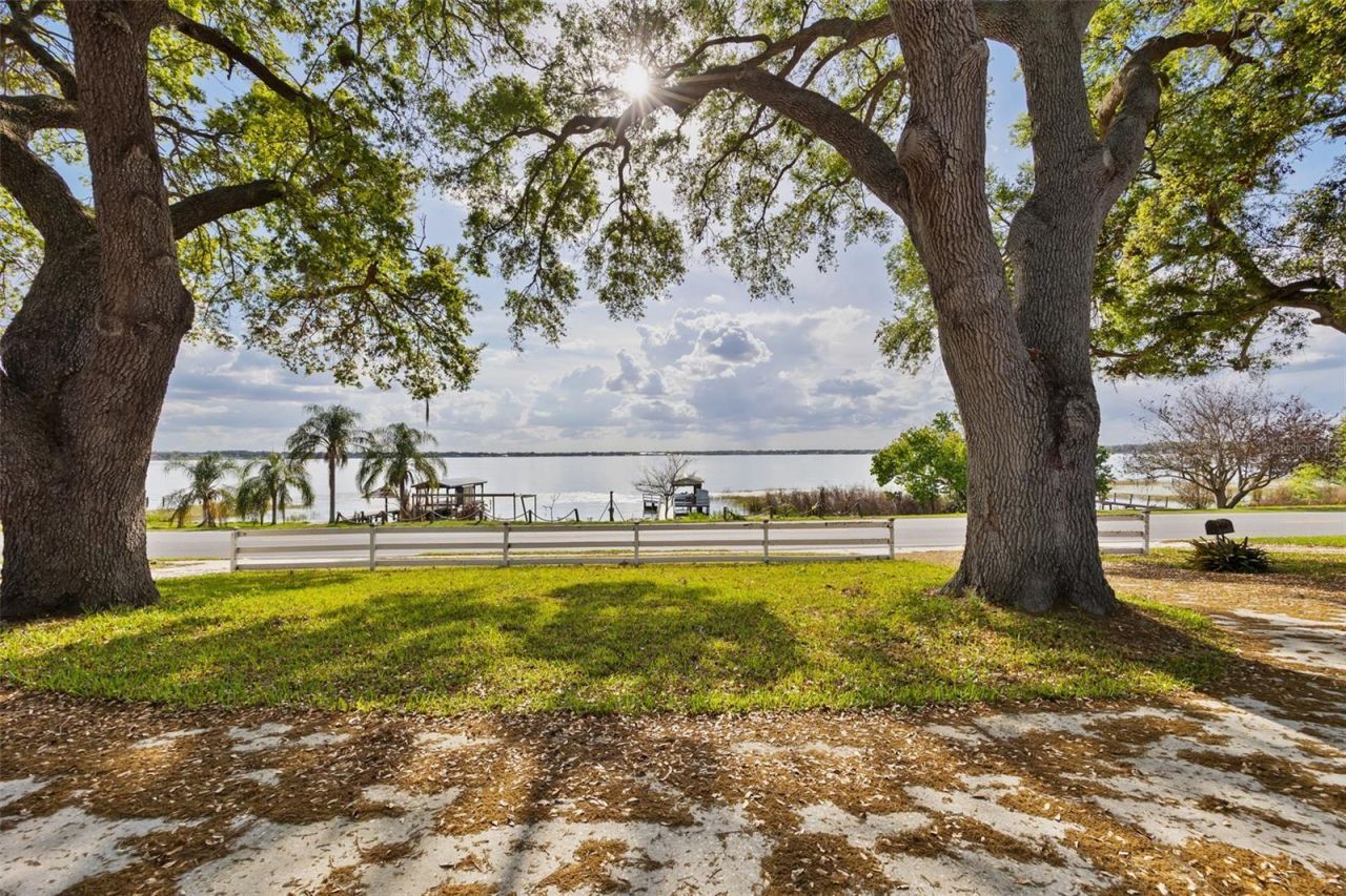 1222 Lake Ariana Boulevard, Auburndale, FL 33823 Photo