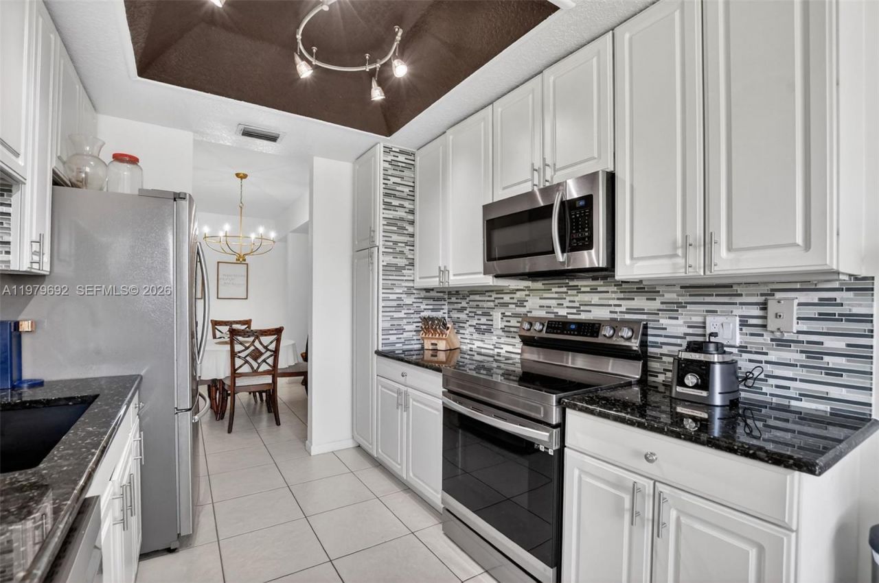 17051 Emile St, Unit 3, Boca Raton, FL 33487 Photo